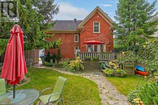 Detached House for Sale, 427 Elizabeth Street W, Listowel, ON