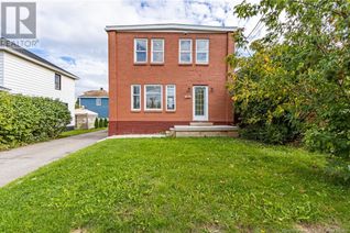 House for Sale, 686 Bridge Street, Bathurst, NB