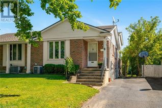 Semi-Detached House for Sale, 8 Mcnicholl Circle, St. Catharines, ON