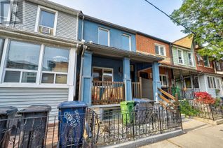 Freehold Townhouse for Sale, 82 Wolseley Street, Toronto (Kensington-Chinatown), ON