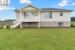 Raised Ranch-Style House for Sale, 1696 Mersea Road 5, Leamington, ON