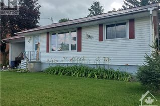 Detached House for Sale, 4 Labrosse Street, Moose Creek, ON