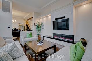 Condo Apartment for Sale, 8 Wellesley St E #Ph1, Toronto, ON