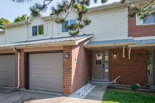 Townhouse for Sale, 577 Jack Giles Circle, Newmarket (Summerhill Estates), ON