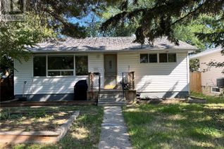 Bungalow for Sale, 2221 Lansdowne Avenue, Saskatoon, SK