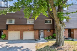 Condo for Sale, 1415 Fieldlight Blvd Boulevard #17, Pickering (Liverpool), ON