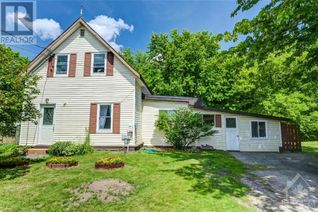 Detached House for Sale, 1097 Manotick Station Road, Manotick, ON