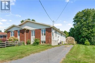 Semi-Detached House for Sale, 2401 Edgar Street, Cornwall, ON