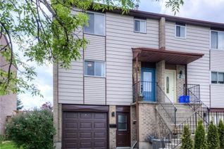 Freehold Townhouse for Sale, 245 Camelot Court Unit# 1, Waterloo, ON