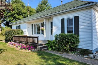 Bungalow for Sale, 12756 Longwoods Road, Thamesville, ON