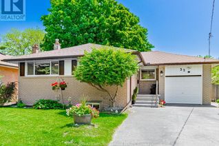 Bungalow for Sale, 32 Woodgarden Crescent, Toronto (West Hill), ON