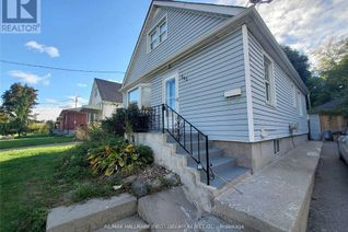 Detached House for Rent, 253 Sinclair Avenue #Main, Oshawa (Vanier), ON