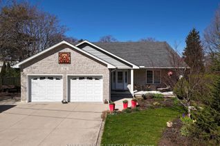 Bungalow for Sale, 74 Green Acres Cres N, Lambton Shores, ON