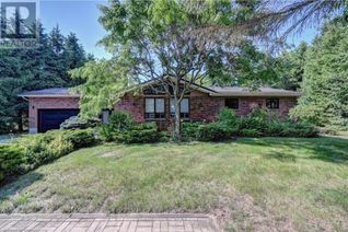 Bungalow for Sale, 6552 Evergreen Avenue, Lambton Shores, ON