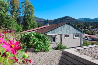 House for Sale, 1913 Highway 3b, Fruitvale, BC