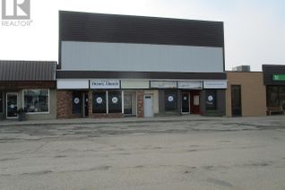 Property, 310 Centre Street, Assiniboia, SK