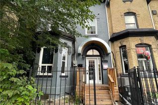 Townhouse for Rent, 414 Dundas St E #101, Toronto, ON