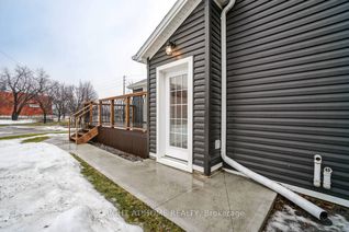 Bachelor/Studio Apartment for Rent, 865 Simcoe St S #Unit 3, Oshawa, ON