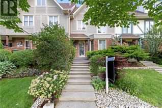 Townhouse for Sale, 11 Waterford Crescent, Stoney Creek, ON