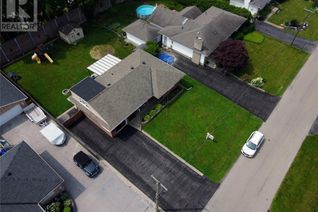 Detached House for Sale, 26 Hatton Drive, Ancaster, ON