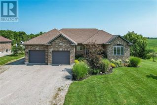 Bungalow for Sale, 8138 Canborough Road, Dunnville, ON