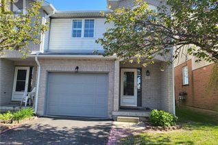 Condo Townhouse for Sale, 800 Paramount Drive Unit# 32, Stoney Creek, ON