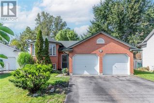 Bungalow for Sale, 817 Woodside Court, Fort Erie, ON