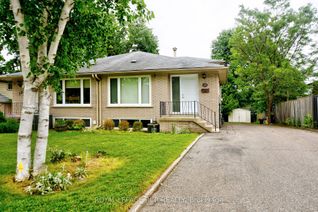 Semi-Detached House for Sale, 15 McDonald Dr, Aurora, ON