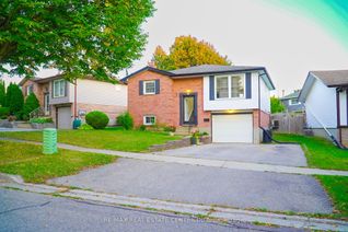 Bungalow for Sale, 11 WHEATFIELD Cres, Kitchener, ON