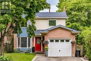 Detached House for Sale, 4 Knollwood Court, Dundas, ON