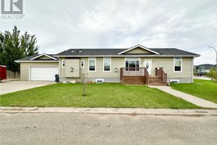 Bungalow for Sale, 796 Johnston Drive, Weyburn, SK