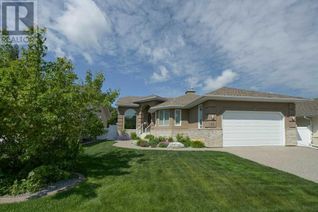 Bungalow for Sale, 55 Ainge Close, Red Deer, AB