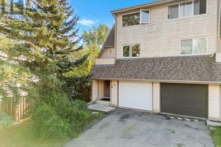 Townhouse for Sale, 163 Woodvale Bay Sw, Calgary, AB