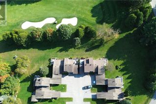 Semi-Detached House for Sale, 15 Golf Course Road Unit# 7, Bracebridge, ON