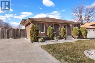 Backsplit for Sale, 397 Centennial, Tecumseh, ON