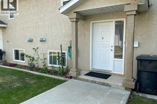 Property for Rent, 5 Tartan Boulevard W #5, Lethbridge, AB