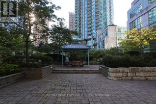 Condo Apartment for Sale, 220 Burnhamthorpe Road #1705, Mississauga (City Centre), ON