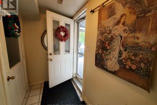 Sidesplit for Rent, 36 St. Paschal Court, Toronto (Newtonbrook West), ON