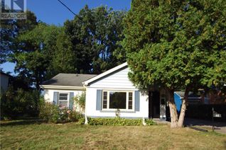 Bungalow for Sale, 36 Dudhope Avenue, Cambridge, ON