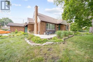 Detached House for Sale, 465 Roselawn Drive, Windsor, ON