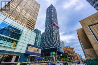 Property for Sale, 8 Eglinton Avenue E #2705, Toronto (Mount Pleasant West), ON