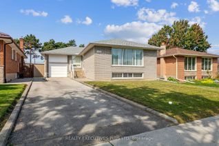 Bungalow for Sale, 128 Kingsview Blvd, Toronto, ON