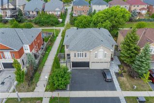 Semi-Detached House for Sale, 1481 Pinecliff Road, Oakville, ON