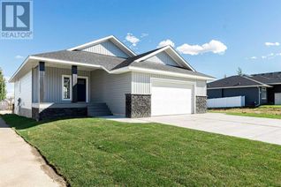 Bungalow for Sale, 40 Erica Drive, Lacombe, AB