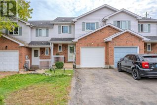 Freehold Townhouse for Sale, 395 Downsview Place, Waterloo, ON