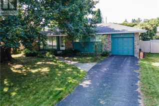 Property for Sale, 49 Elmsley Crescent, Ottawa, ON