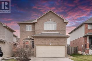 Detached House for Rent, 11 Meadow Wood Crescent, Stoney Creek, ON