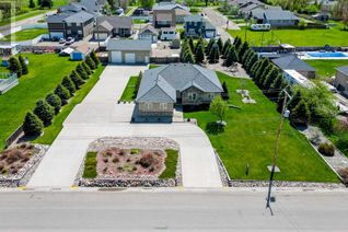 Bungalow for Sale, 360 E 1 Avenue S, Magrath, AB