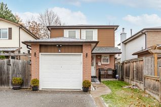 Detached House for Sale, 5 Greenleaf Cres, Brampton, ON