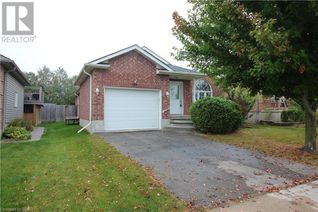 Bungalow for Sale, 586 Mctavish Street, Fergus, ON